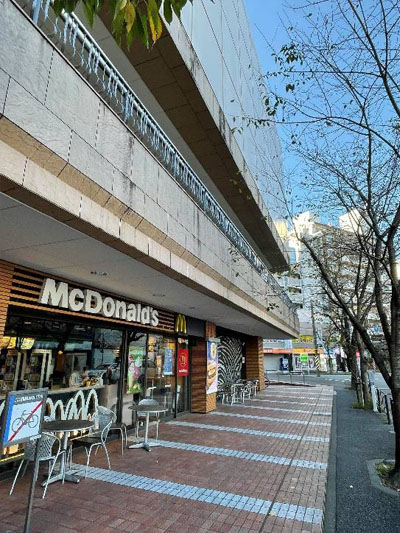 住友林業ホームサービス川崎店前